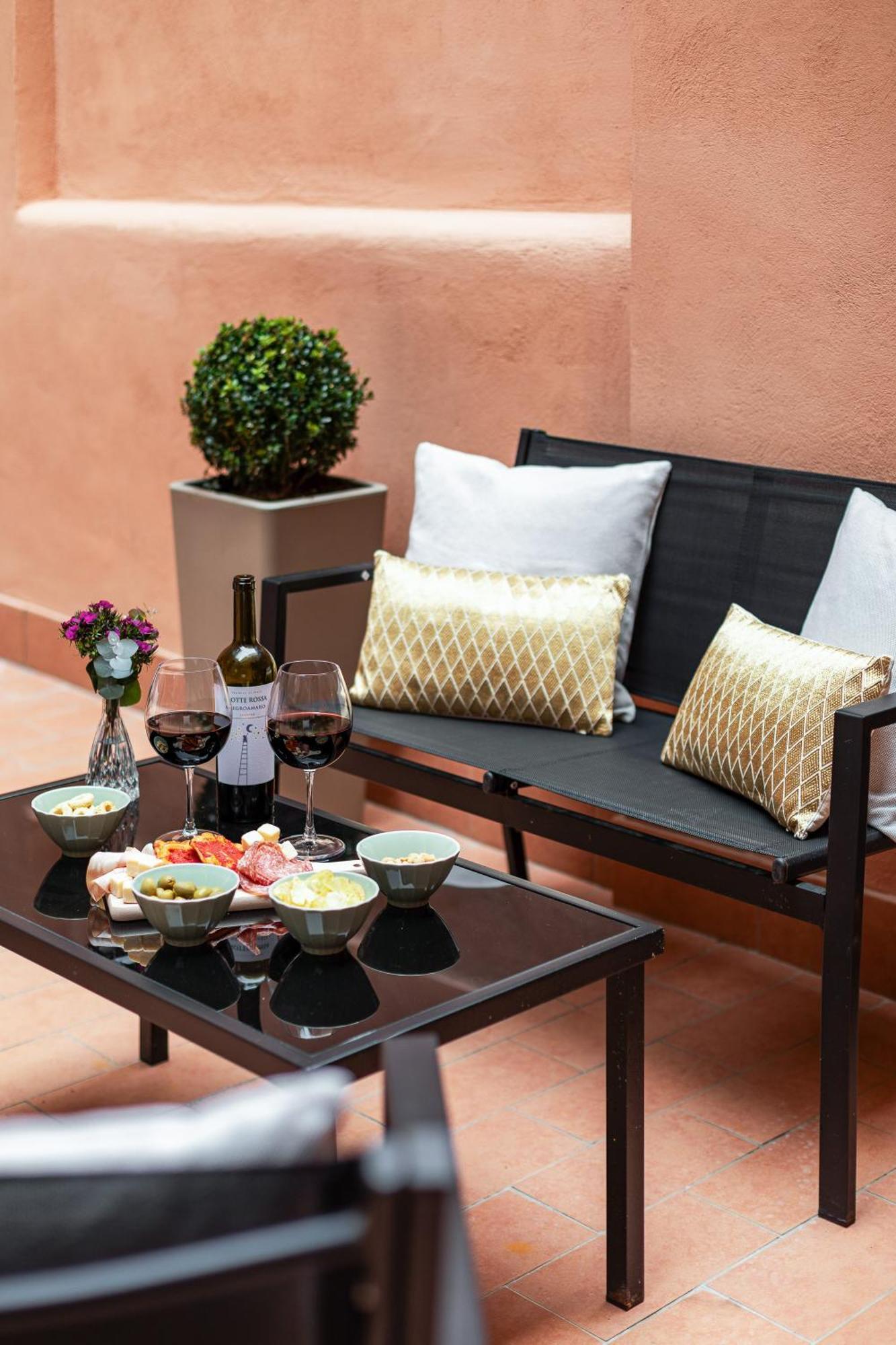 Leopardo Boutique Apartment In Trastevere Rom Exterior foto