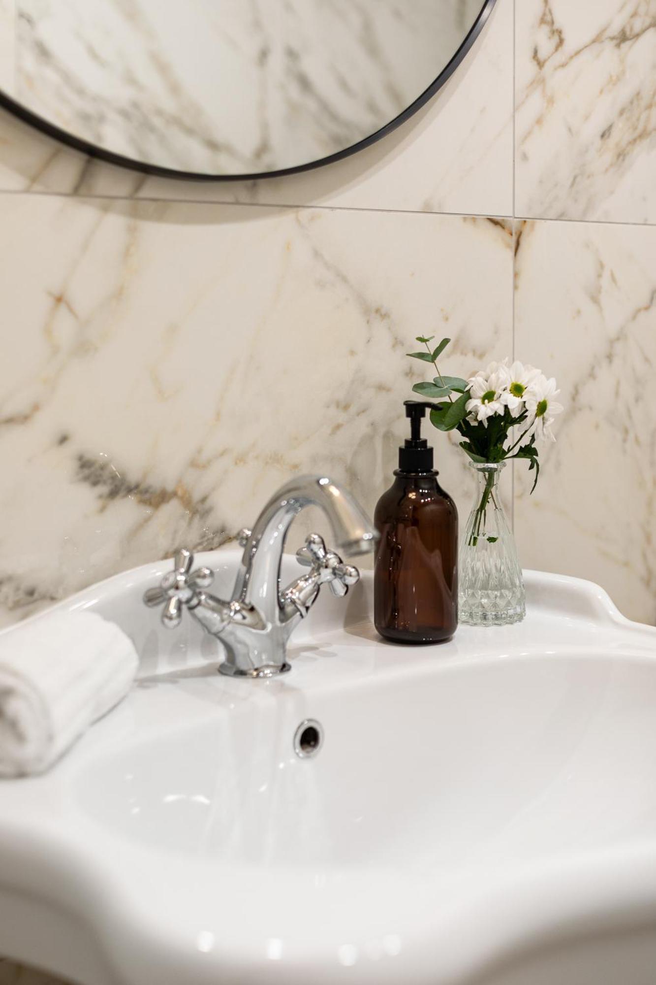 Leopardo Boutique Apartment In Trastevere Rom Exterior foto